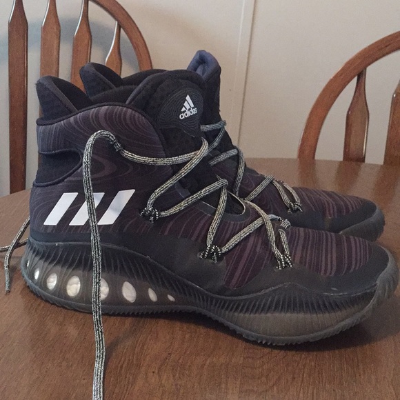 men's crazy explosive basketball shoe